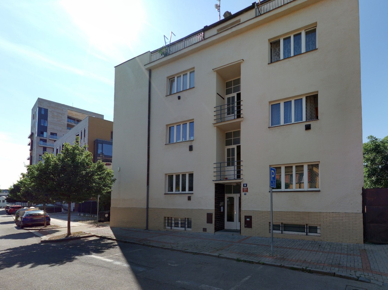 Školící středisko Praha, Baarova